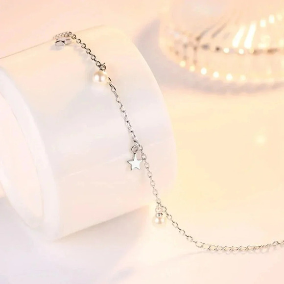 Dainty 925 Sterling Silver Star & Pearl Bracelet - Picture 5 of 6